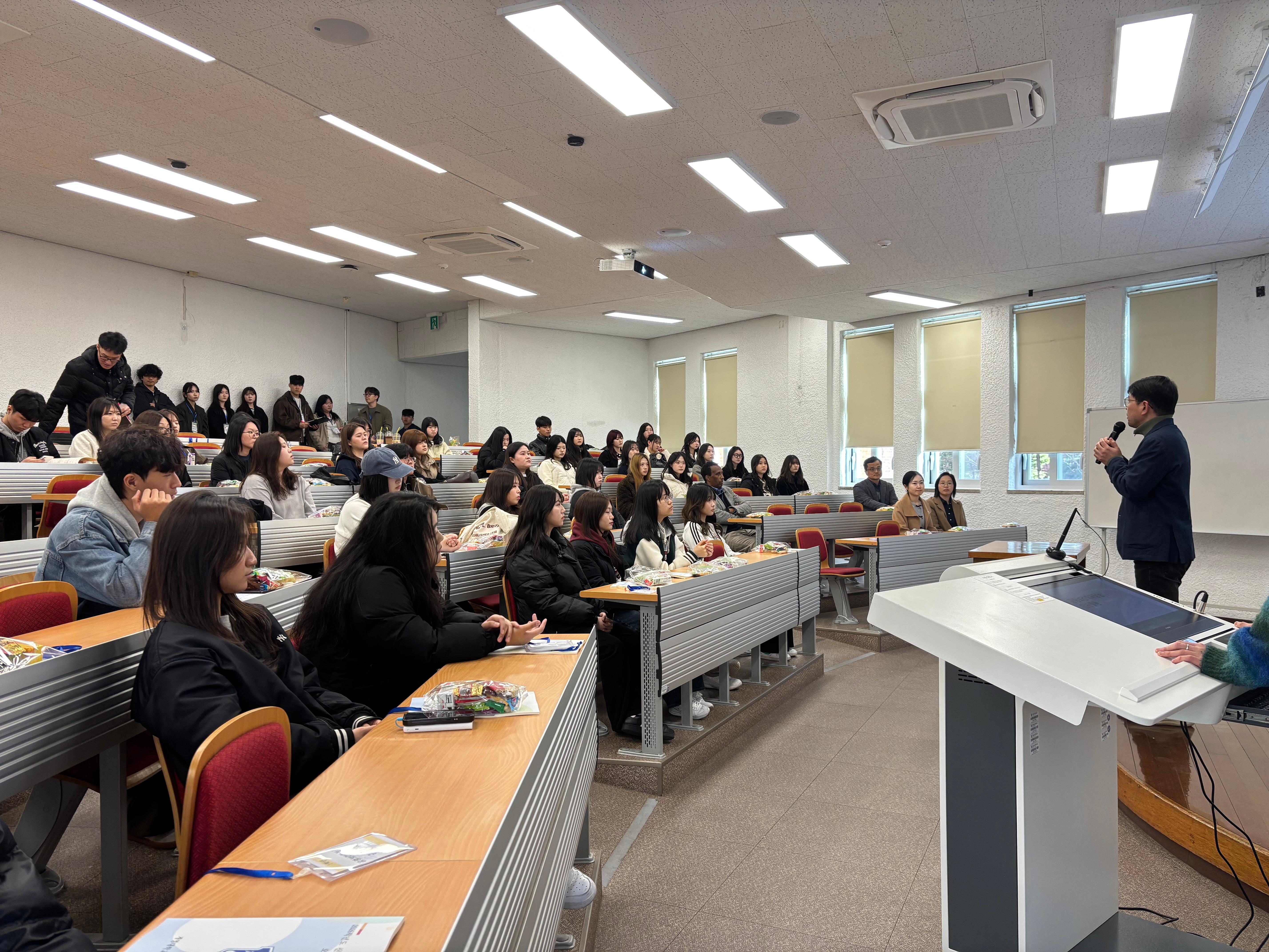 신입생 오리엔테이션 모습